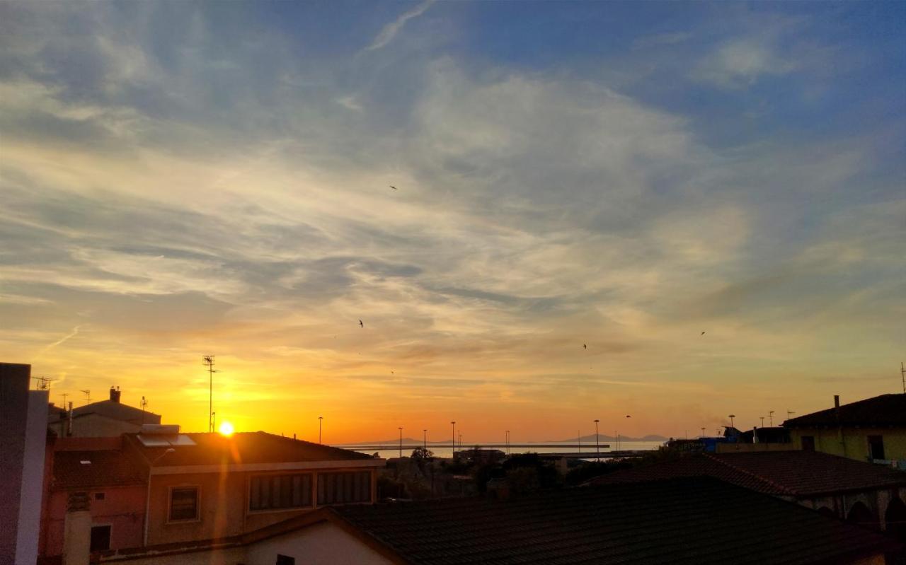 Il Faro Apartment Porto Torres Bagian luar foto