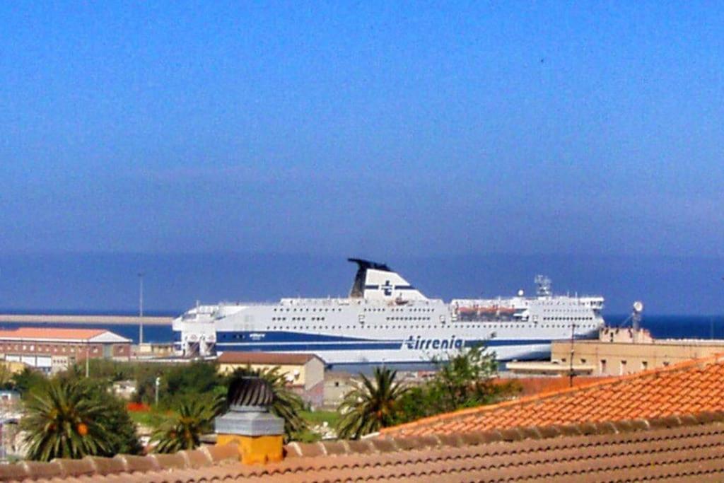 Il Faro Apartment Porto Torres Bagian luar foto