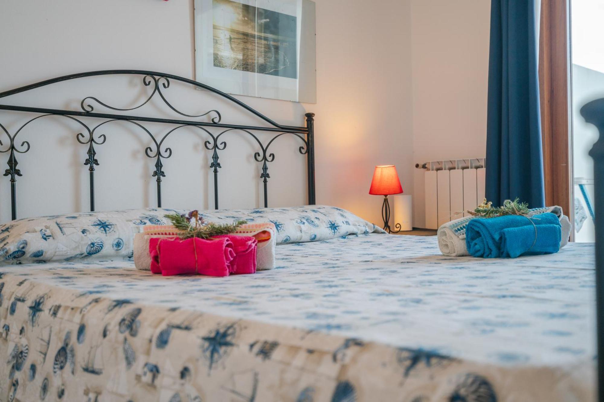 Il Faro Apartment Porto Torres Bagian luar foto